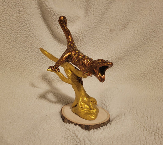 BB-TG | Tokay Gecko Sculpture (Bronze & Gold)