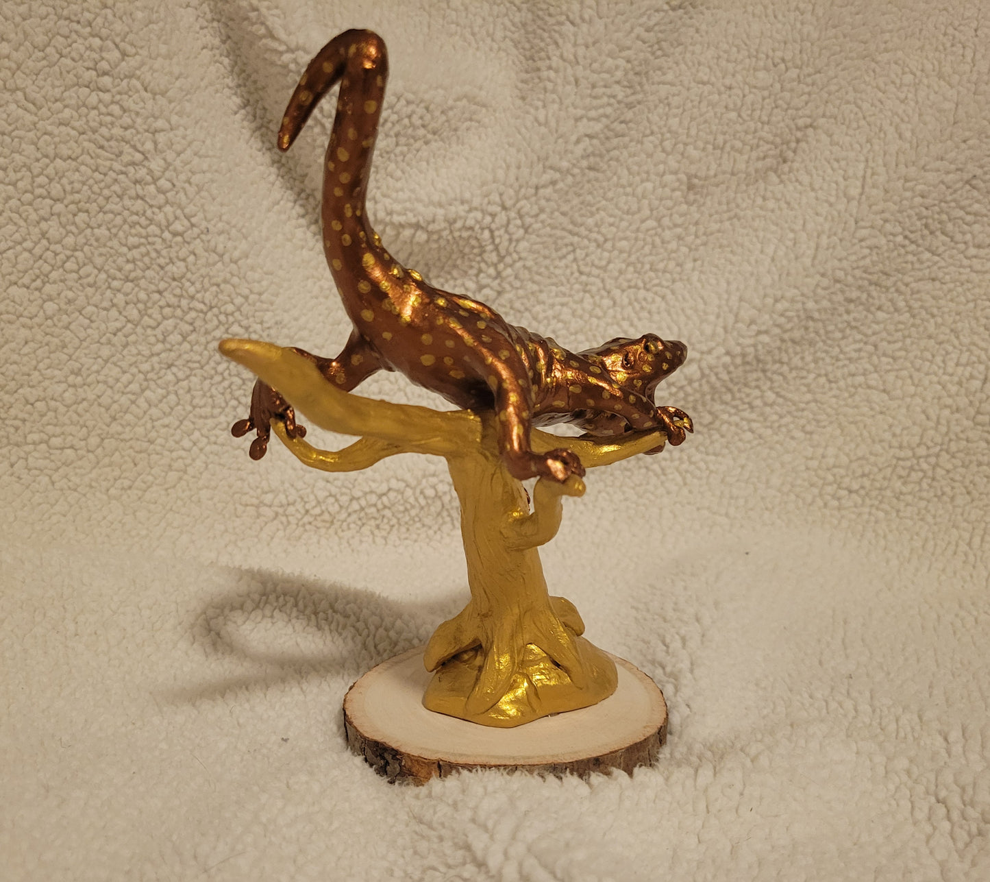 BB-TG | Tokay Gecko Sculpture (Bronze & Gold)